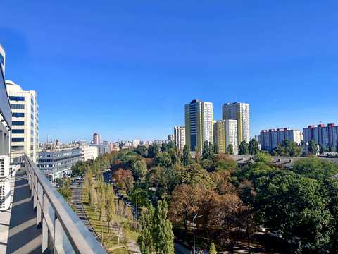комерційна за адресою Вацлава Гавела бульв. (Івана Лепсе), 6/7а