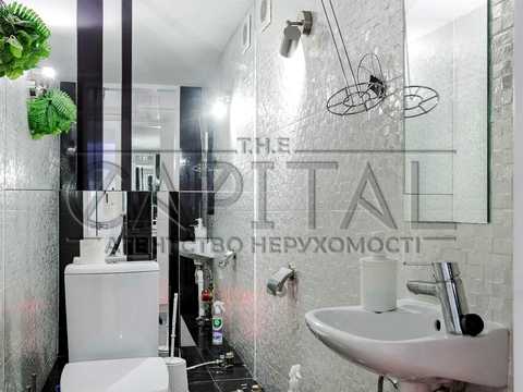 комерційна за адресою Мокра вул. (Кудряшова), 3