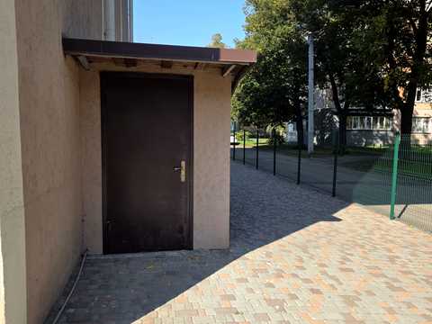 комерційна за адресою Індустріальний просп. (Фрунзе), 6
