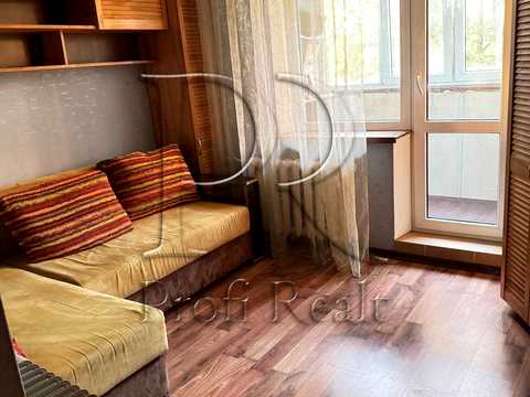 квартира за адресою Феофіла Яновського вул., 2