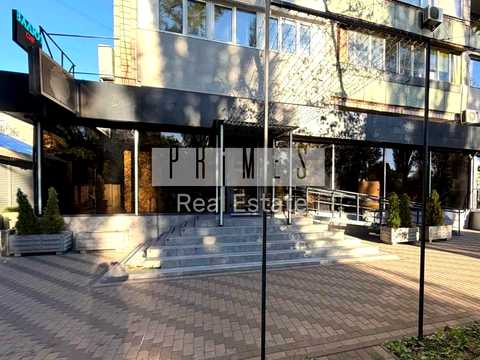 комерційна за адресою Русанівський бульв., 1