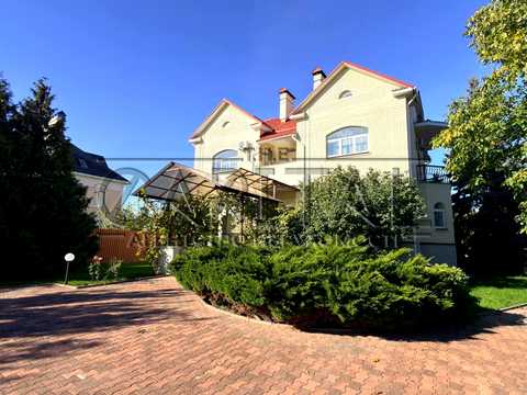 будинок за адресою Миколи Коротницького