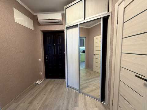 квартира за адресою Літературна вул., 8