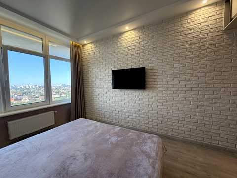 квартира за адресою Літературна вул., 8