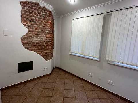 коммерческая по адресу Героев УПА ул., 38