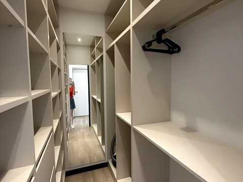 квартира за адресою Олександра Довженка вул., 33