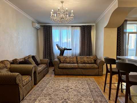 квартира за адресою Раїси Окіпної вул., 4