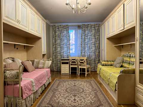квартира за адресою Раїси Окіпної вул., 4