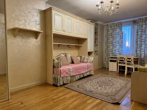 квартира за адресою Раїси Окіпної вул., 4