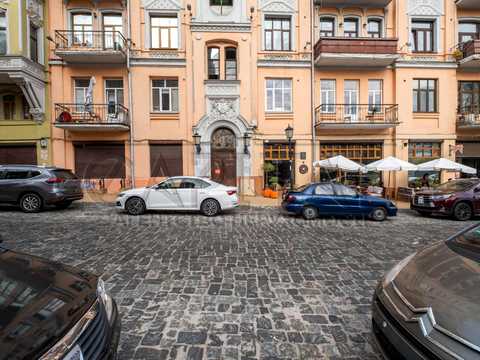 квартира по адресу Андреевский спуск, 2-Б