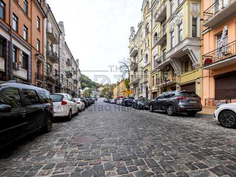 квартира по адресу Андреевский спуск, 2-Б