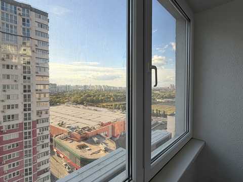 квартира за адресою Київ, Драгоманова вул., 2