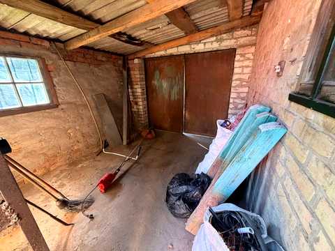 будинок за адресою Центральна вул. (Жовтнева)
