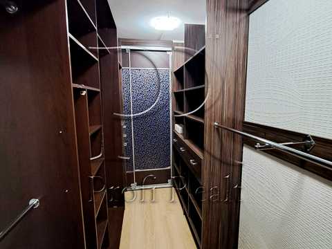 квартира за адресою Дарницький бульв., 8