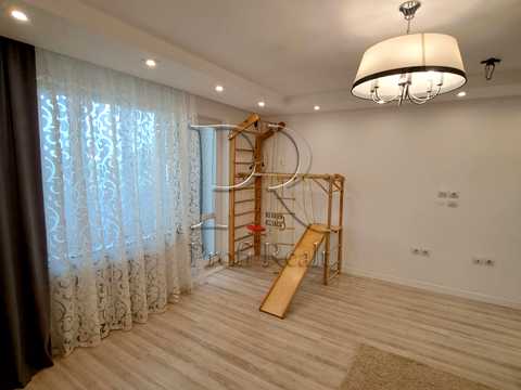 квартира за адресою Дарницький бульв., 8