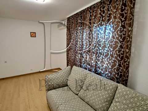 квартира за адресою Дарницький бульв., 8