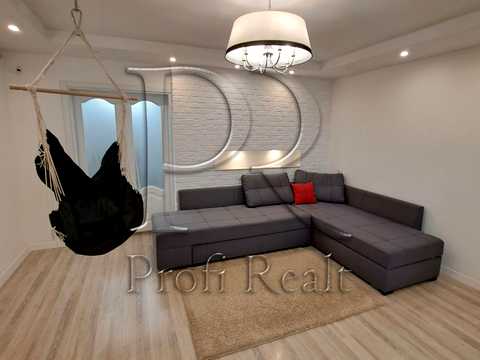 квартира за адресою Дарницький бульв., 8