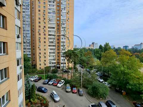 квартира за адресою Дарницький бульв., 8