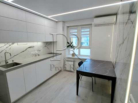 квартира за адресою Дарницький бульв., 8