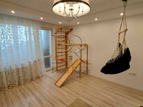 квартира за адресою Дарницький бульв., 8