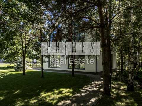 будинок за адресою с. Дмитрівка, Трудова вул.