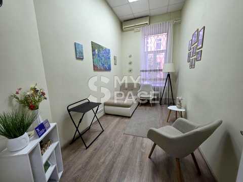 комерційна за адресою Шота Руставелі вул., 15