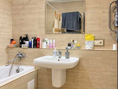 квартира за адресою Срібнокільська вул., 1