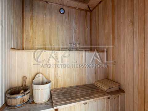 будинок за адресою Київська вул., 1-В