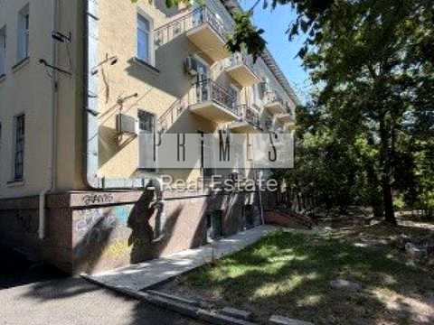 комерційна за адресою Борщагівська вул., 2