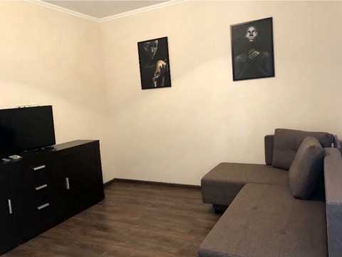 квартира за адресою Середньофонтанська вул., 19-А
