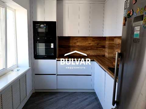 квартира за адресою Амосова вул. (Корчагінців), 32