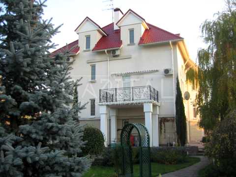 дом по адресу Каштанова ул., 1