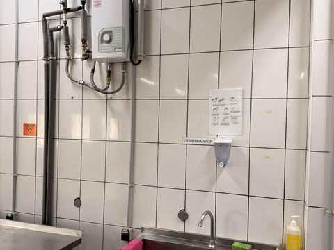 комерційна за адресою Тараса Шевченка вул. (1 Травня), 1