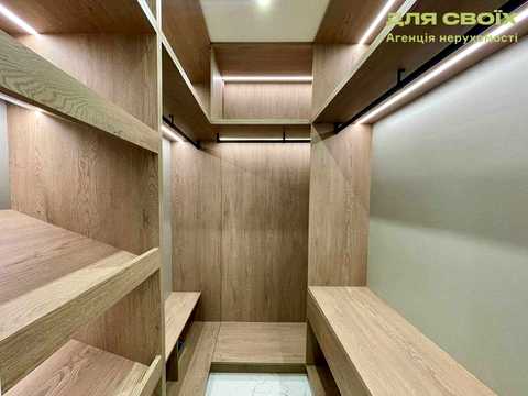квартира за адресою Віктора Некрасова вул. (Північно-Сирецька), 10