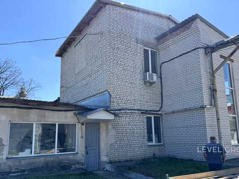 комерційна за адресою Нововокзальна, 1