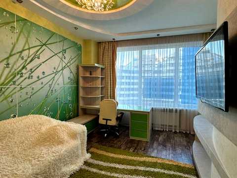 квартира за адресою Літературна вул., 1а