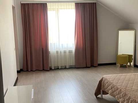 будинок за адресою с. Требухів, Довженка вул., 4а