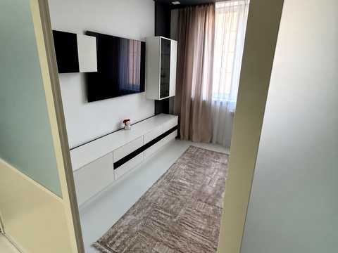 квартира за адресою Анни Ахматової вул., 34