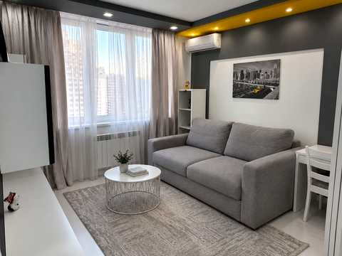 квартира за адресою Анни Ахматової вул., 34