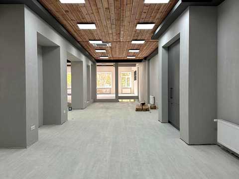 комерційна за адресою Преображенська вул., 36