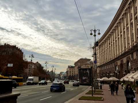 комерційна за адресою Хрещатик вул. (Kreschatic), 21