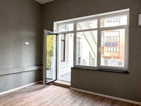 коммерческая по адресу Подільська ул., 12