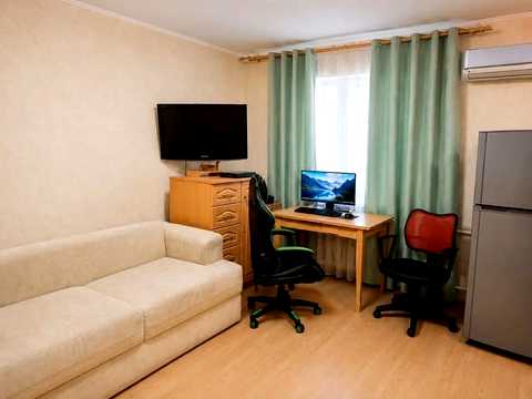 квартира за адресою Михайла Стельмаха вул., 8