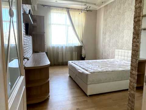 квартира за адресою Академіка Філатова вул., 2/1