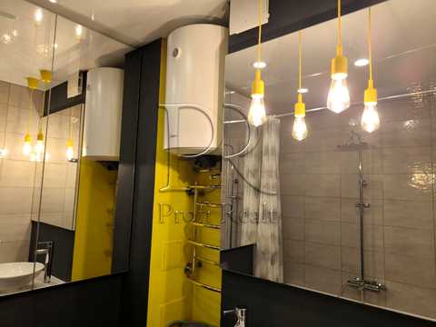 квартира за адресою Регенераторна вул., 4 к6