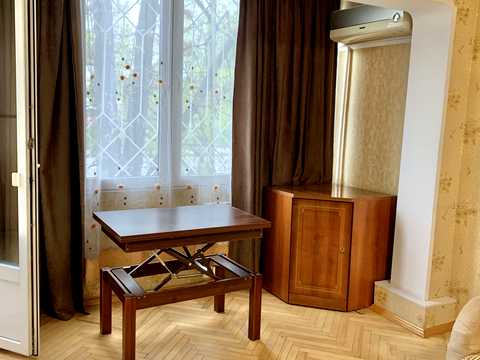 квартира за адресою Амвросія Бучми бульв., 1