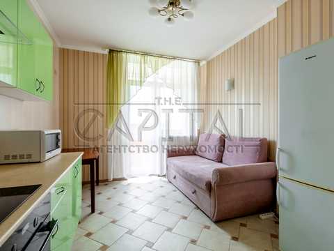 квартира за адресою Сім'ї Кульженків вул. (Петра Дегтяренка), 35