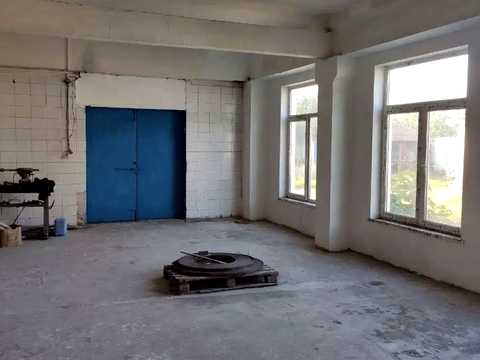 комерційна за адресою Центральна, 16