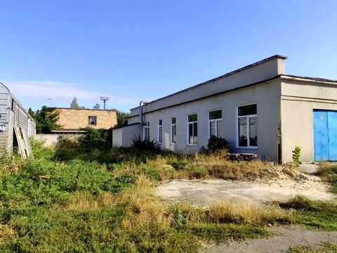 комерційна за адресою Центральна, 16