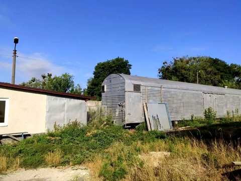 комерційна за адресою Центральна, 16